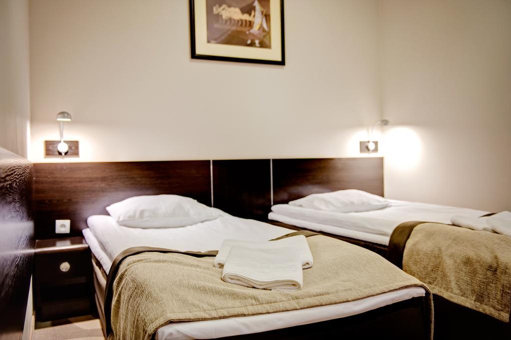 Hotel Picaro Stok Łagów Buitenkant foto