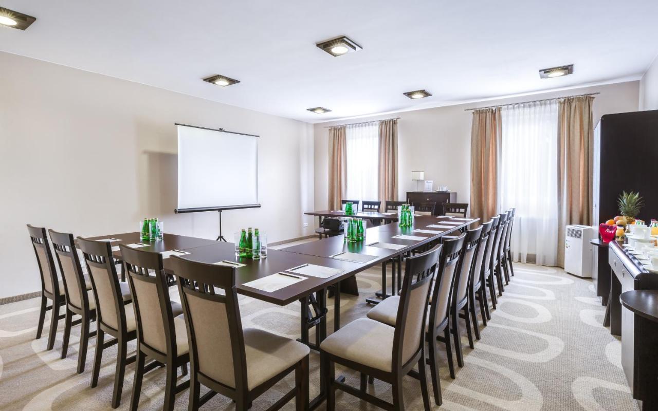 Hotel Picaro Stok Łagów Buitenkant foto