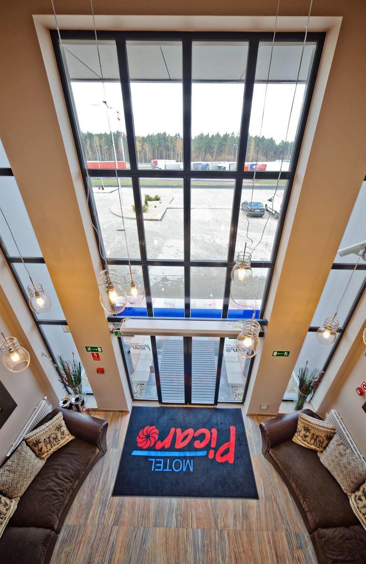 Hotel Picaro Stok Łagów Buitenkant foto