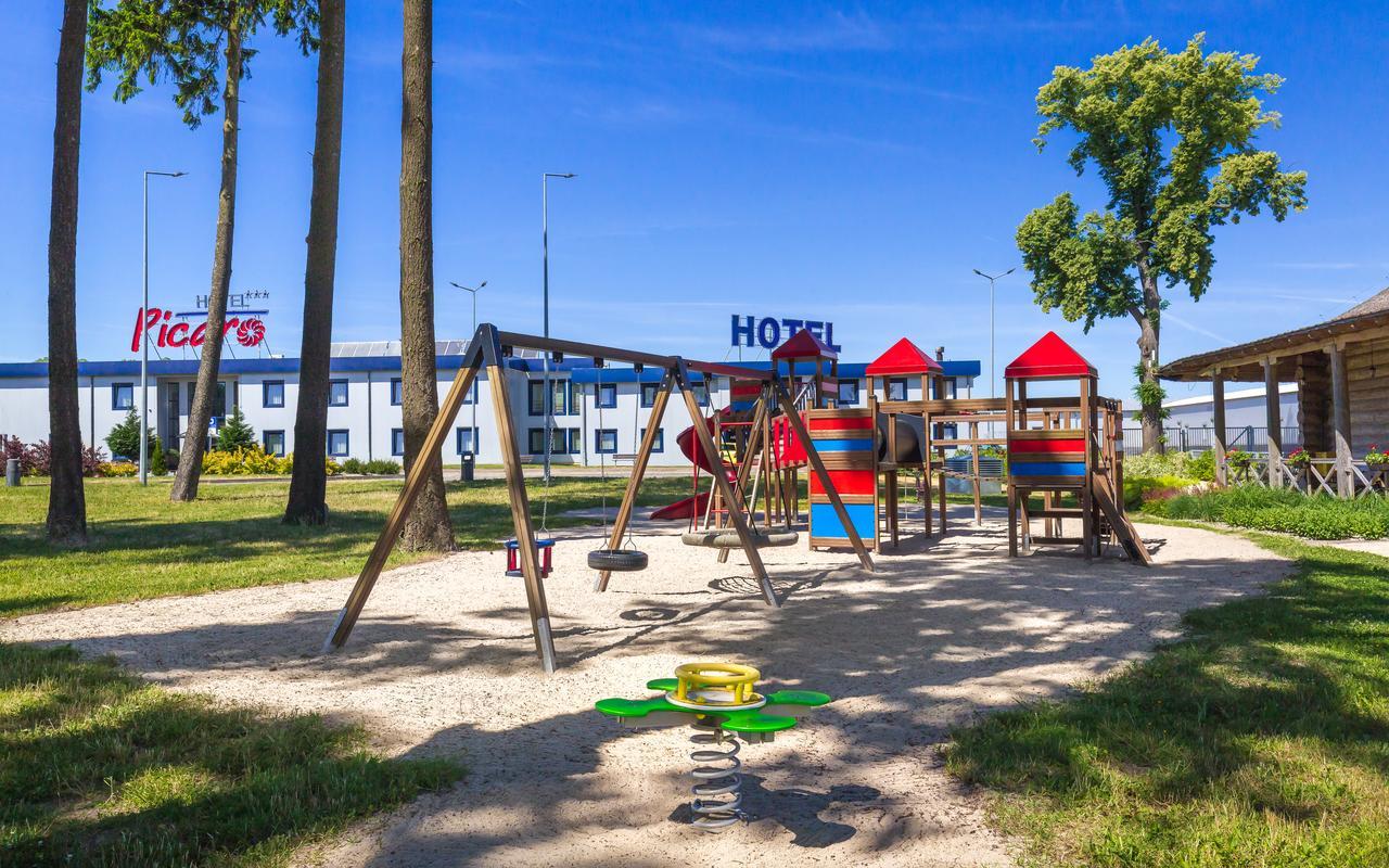 Hotel Picaro Stok Łagów Buitenkant foto