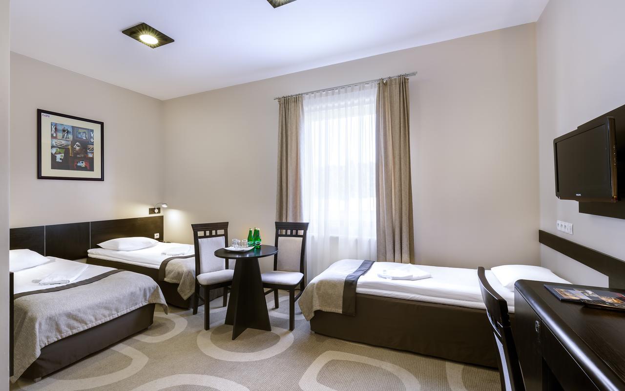 Hotel Picaro Stok Łagów Buitenkant foto